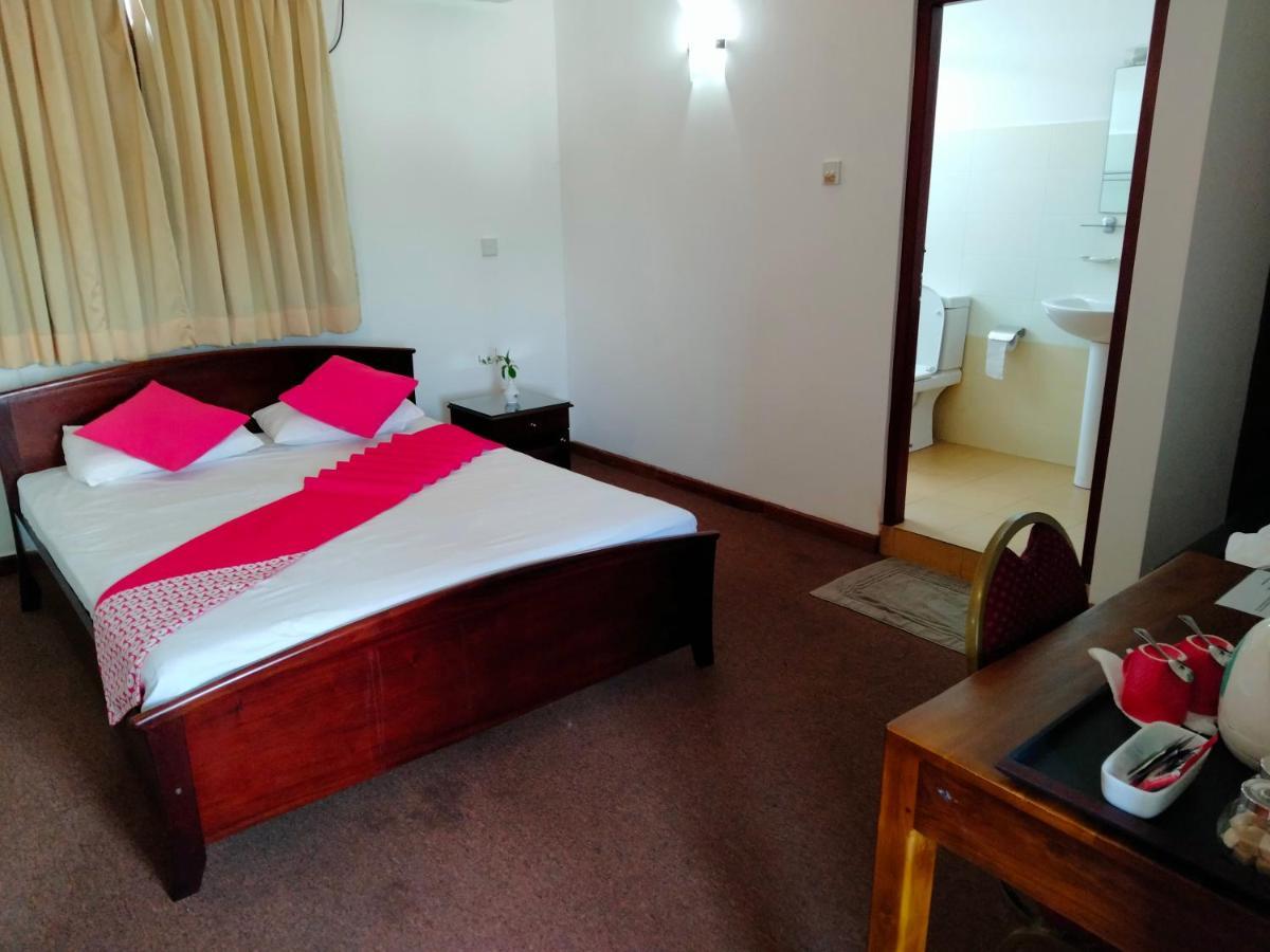 Chinese Lotus Luxapathiya - Shanghai Hotel Moratuwa Dış mekan fotoğraf